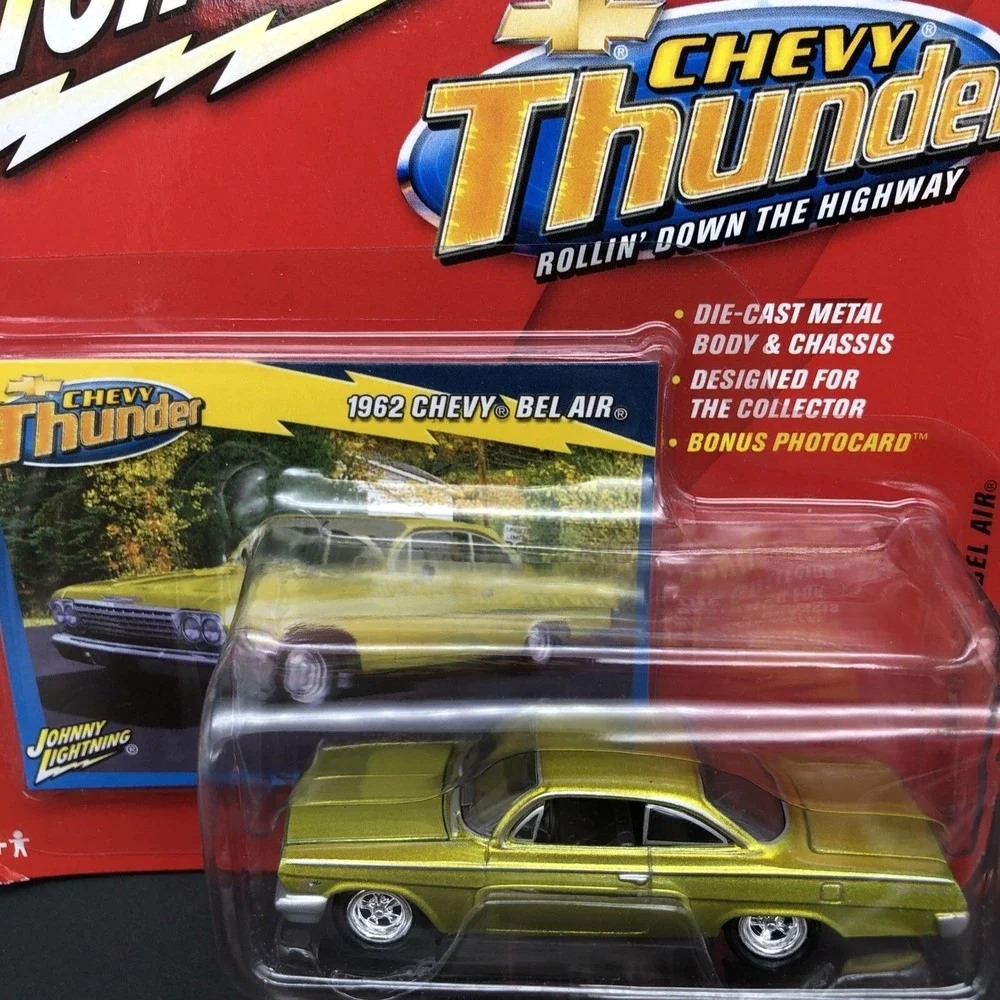 Johnny Lightning Chevy Thunder 1962 62 Chevrolet Bel Air Car Diecast  1/64 Scale